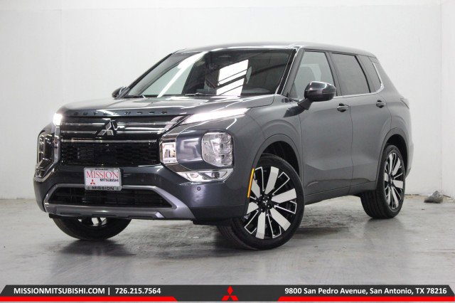 New 2026 Mitsubishi Outlander SE image 1