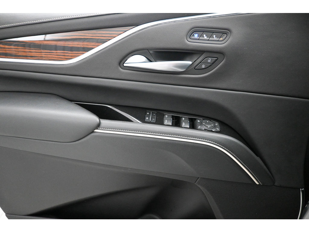 Certified 2023 Cadillac Escalade Premium Luxury AWD/4WD image 33
