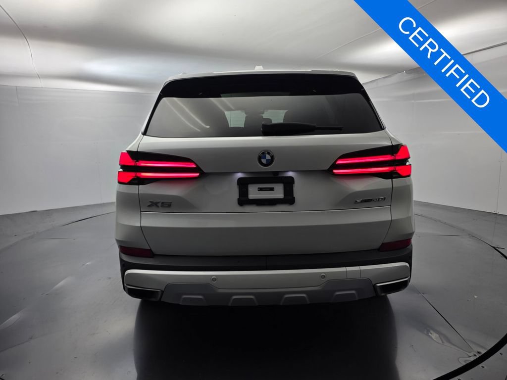 Used 2025 BMW X5 sDrive40i w/ Parking Assistance Package RWD image 5