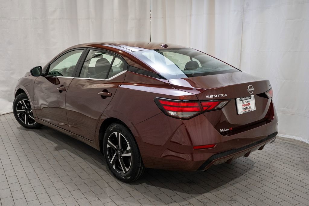 Used 2024 Nissan Sentra SV image 4