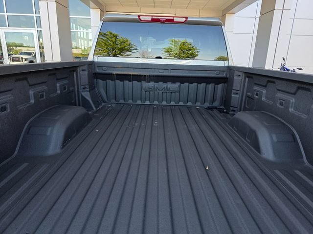 Used 2025 GMC Sierra 2500 AT4 AWD/4WD image 4