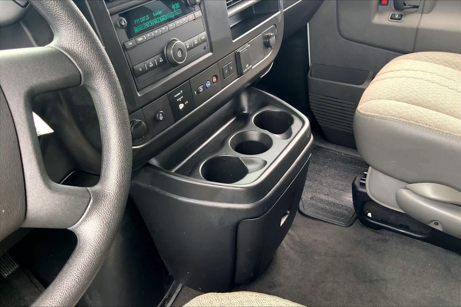 Used 2025 GMC Savana 3500 LT w/ LT Preferred Equipment Group RWD image 16