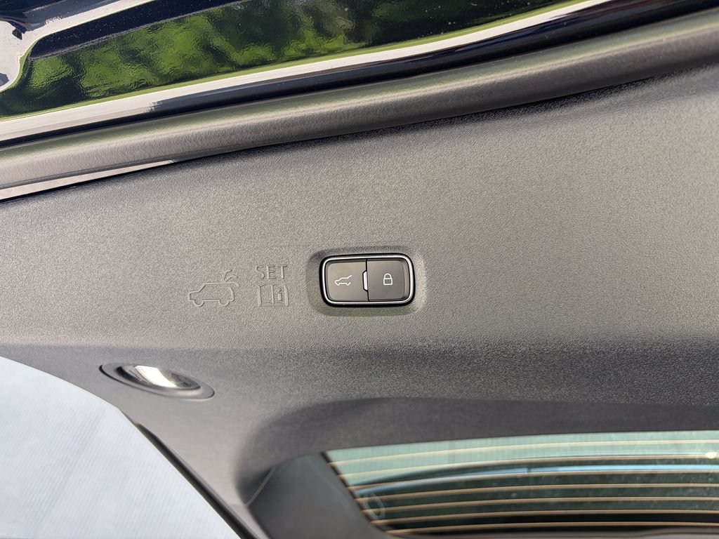 New 2027 Lincoln Navigator Premiere AWD/4WD image 23