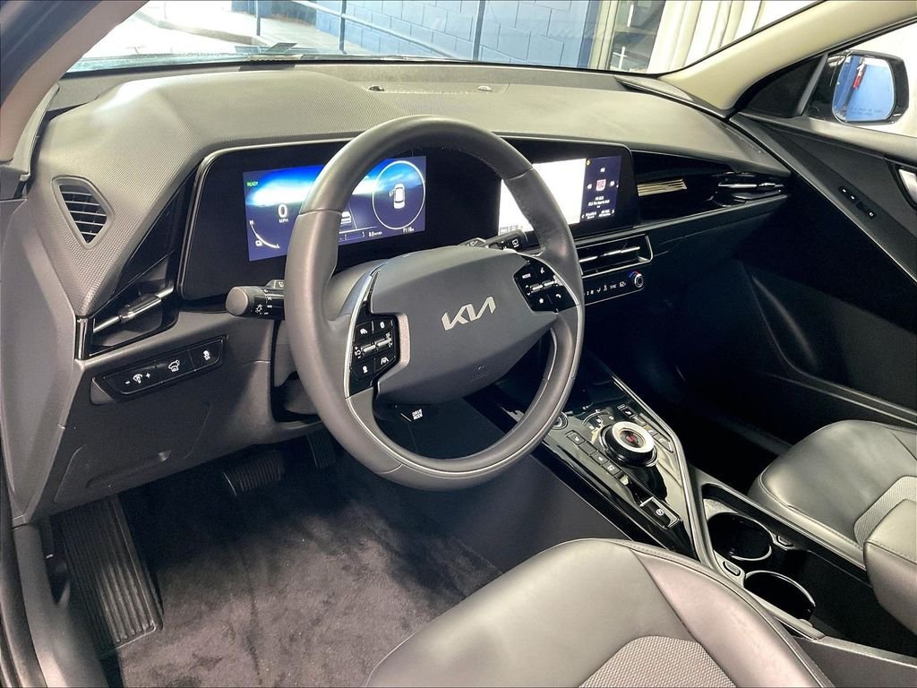 Used 2025 Kia Niro Wind w/ Wind Preserve Package FWD image 8