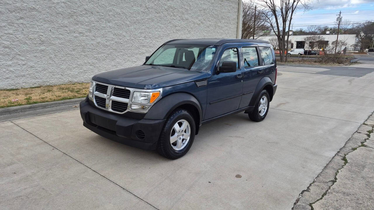 Used 2008 Dodge Nitro SXT RWD image 3