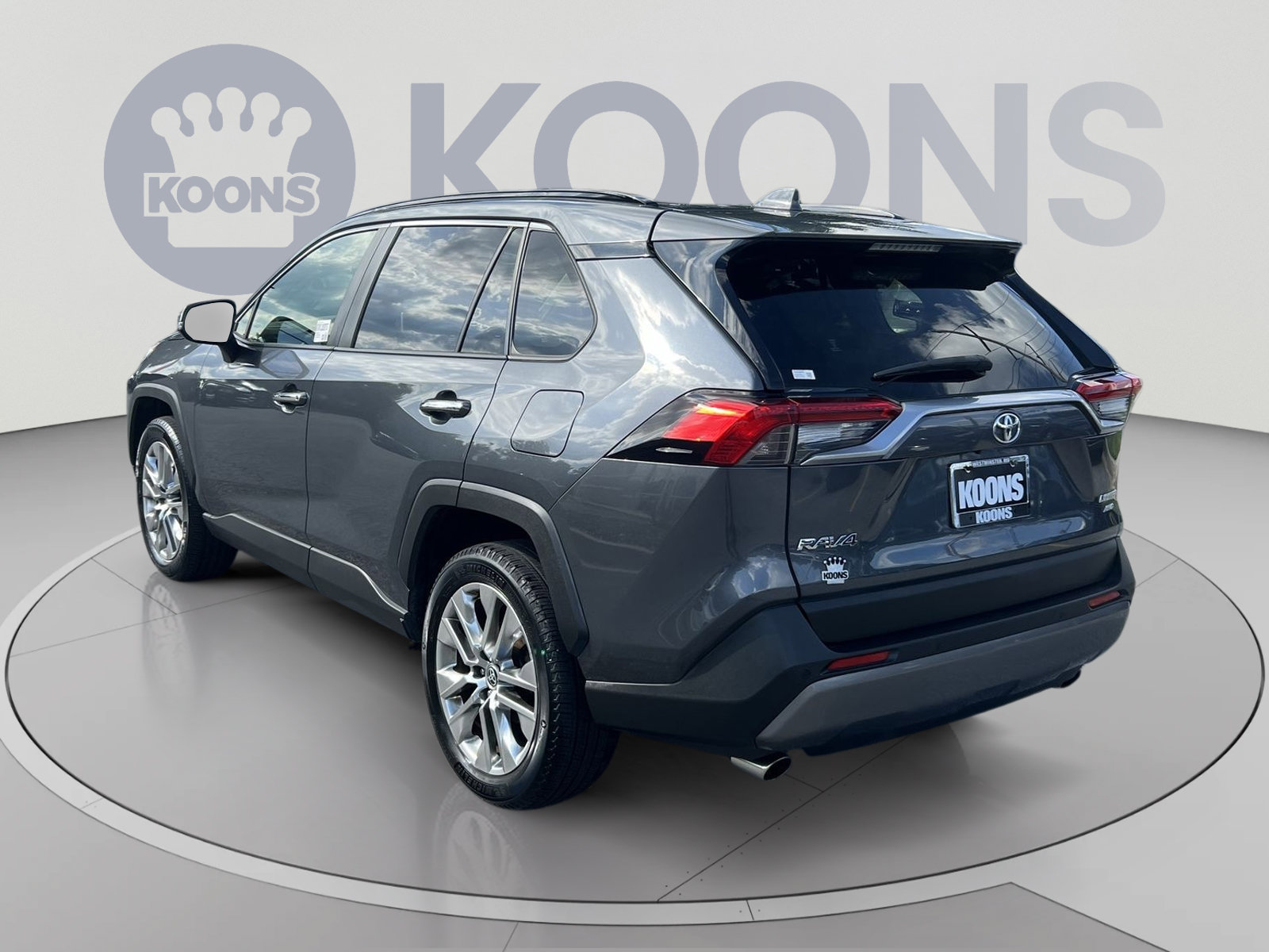 Used 2020 Toyota RAV4 Limited AWD/4WD image 4