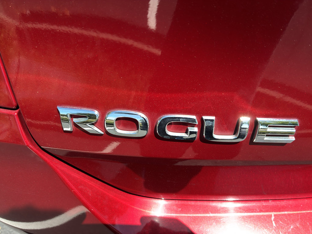 Used 2019 Nissan Rogue SV w/ Premium Package FWD image 12
