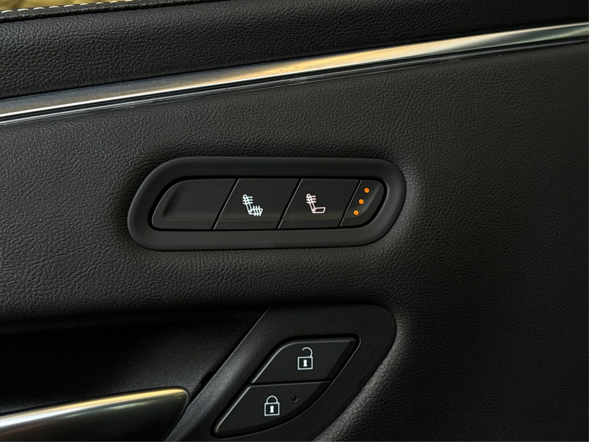 Certified 2022 Cadillac Escalade Luxury image 32