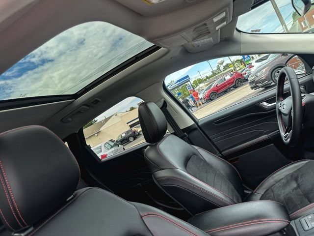 Used 2022 Ford Escape SEL w/ SEL Stealth AWD Package image 24