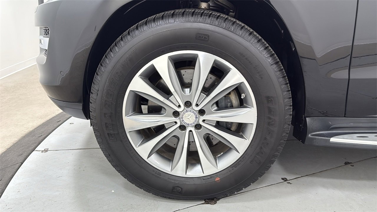Used 2014 Mercedes-Benz GL 450 4MATIC image 25