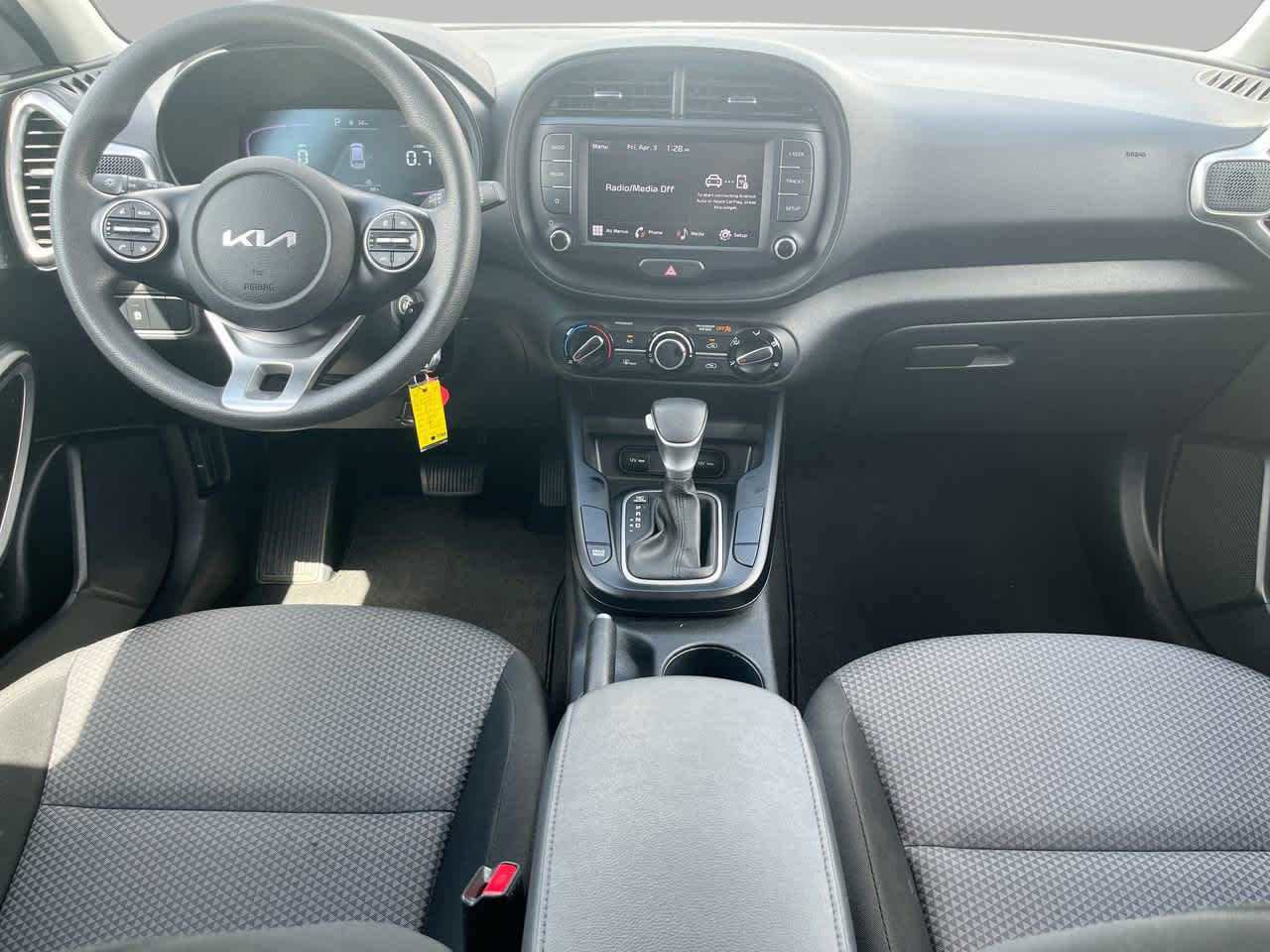 Used 2024 Kia Soul LX w/ LX Technology Package image 9