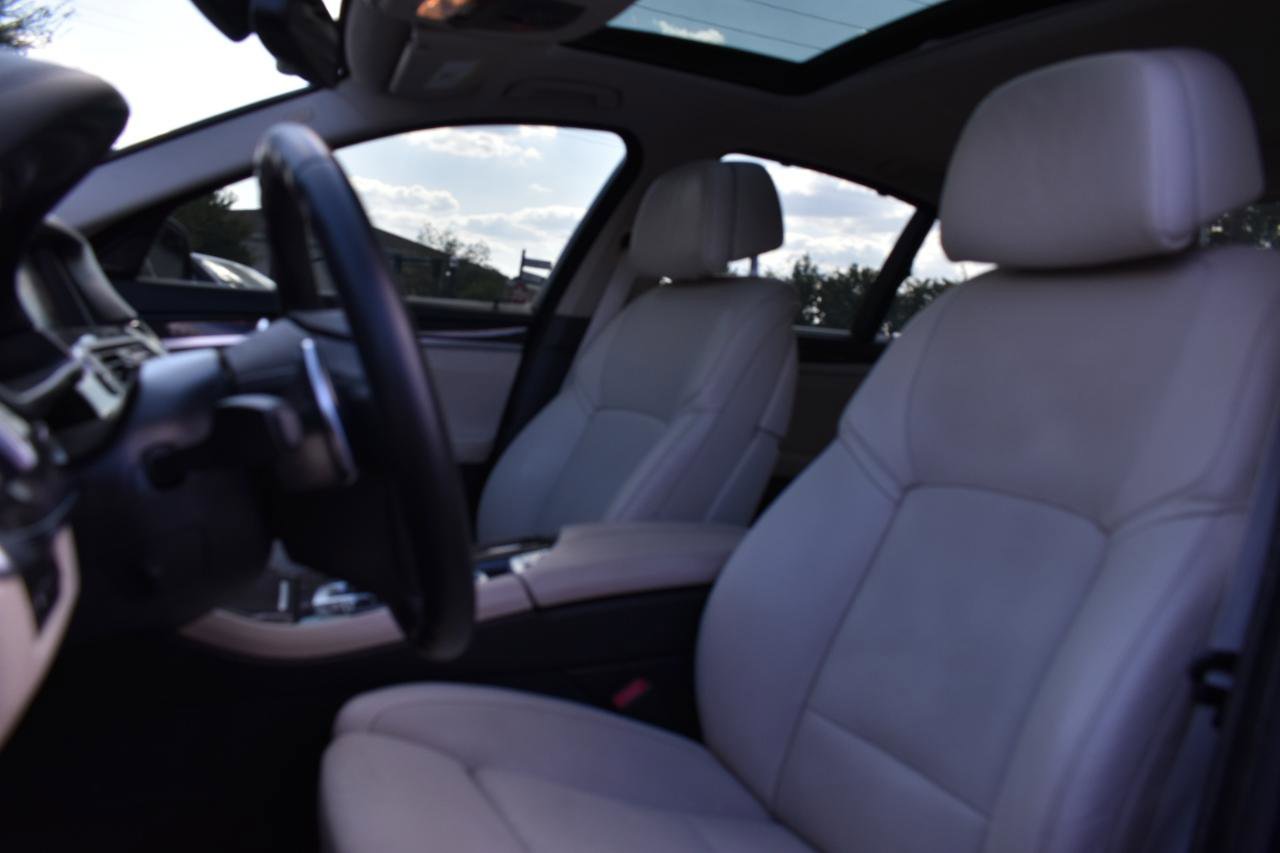 Used 2015 BMW 550i Sedan RWD image 25