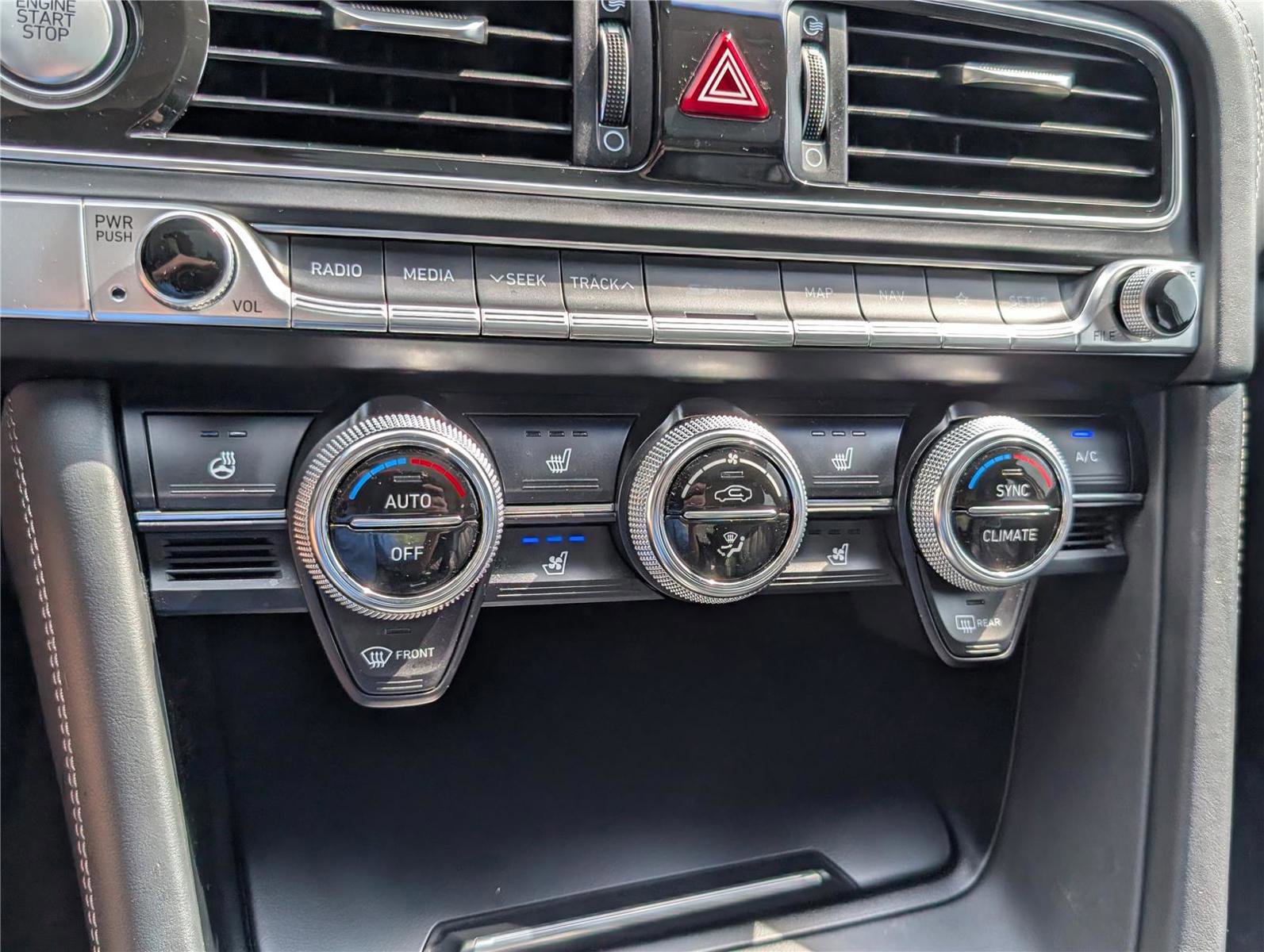 Used 2021 Genesis G70 2.0T w/ Prestige Package AWD/4WD image 29