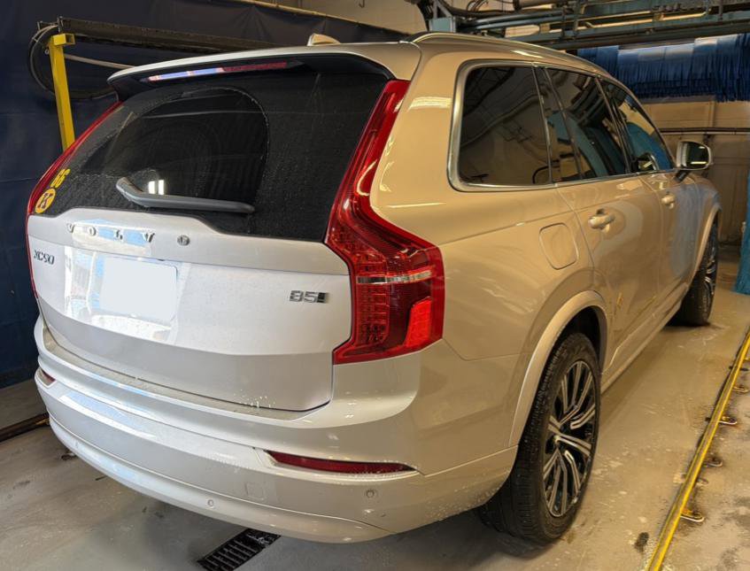 Used 2023 Volvo XC90 B5 Core w/ Climate Package AWD/4WD image 3