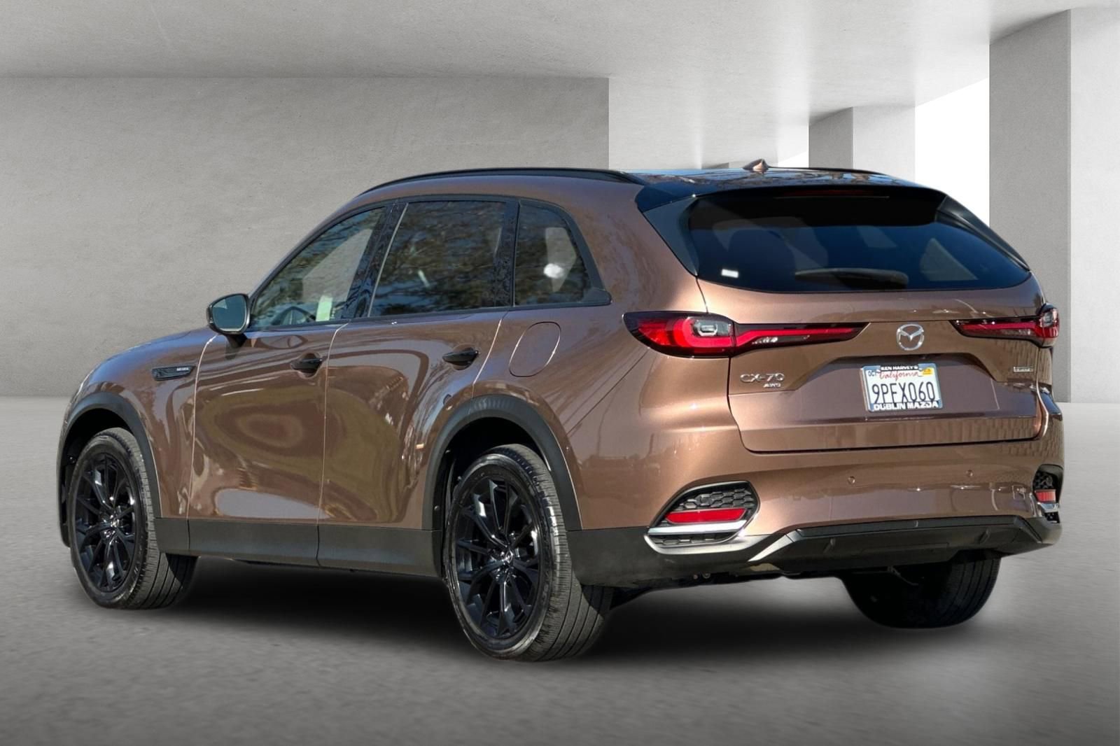 Certified 2025 MAZDA CX-70 3.3 Turbo w/ Premium Package image 6