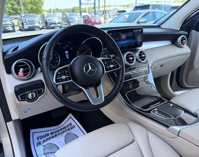 Used 2022 Mercedes-Benz GLC 300 w/ Premium Package Lite image 26
