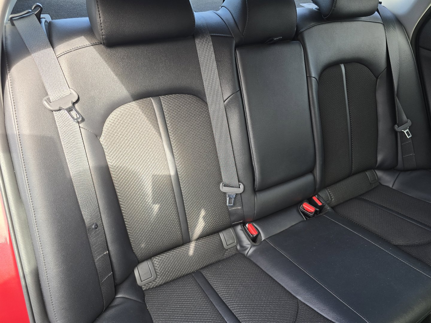 Used 2018 Kia Optima S image 25