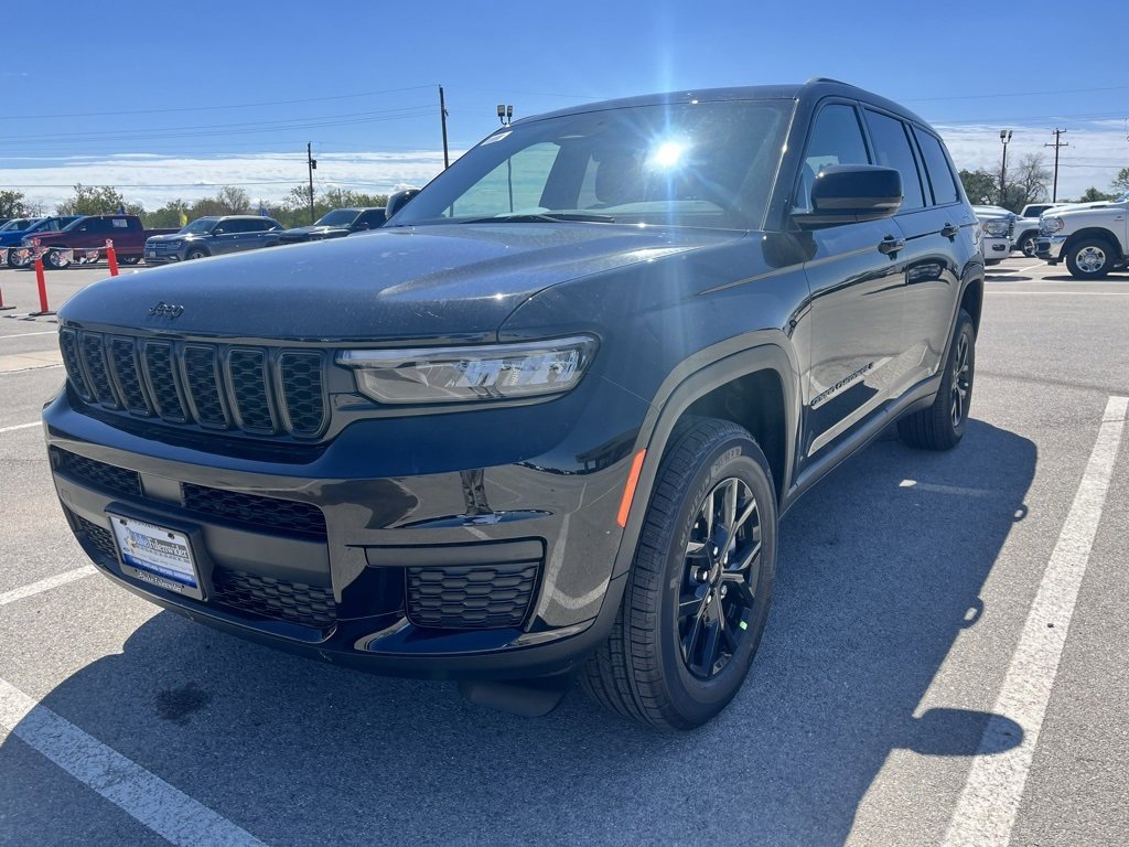 New 2025 Jeep Grand Cherokee L Altitude