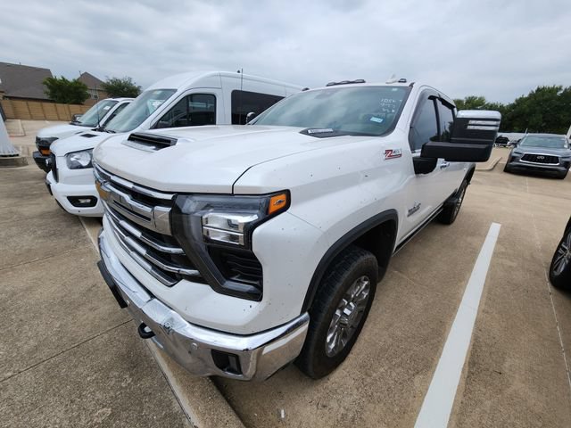 Used 2024 Chevrolet Silverado 2500 LTZ w/ LTZ Texas Edition AWD/4WD image 3