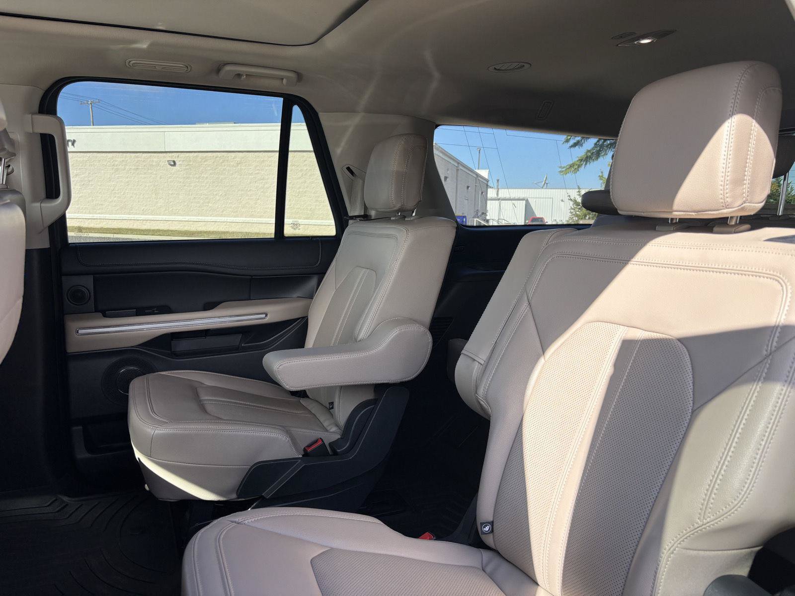 Used 2024 Ford Expedition Max Limited w/ Excursion Package AWD/4WD image 18