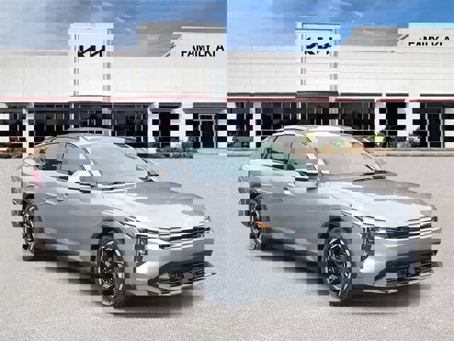 New 2025 Kia K4 EX