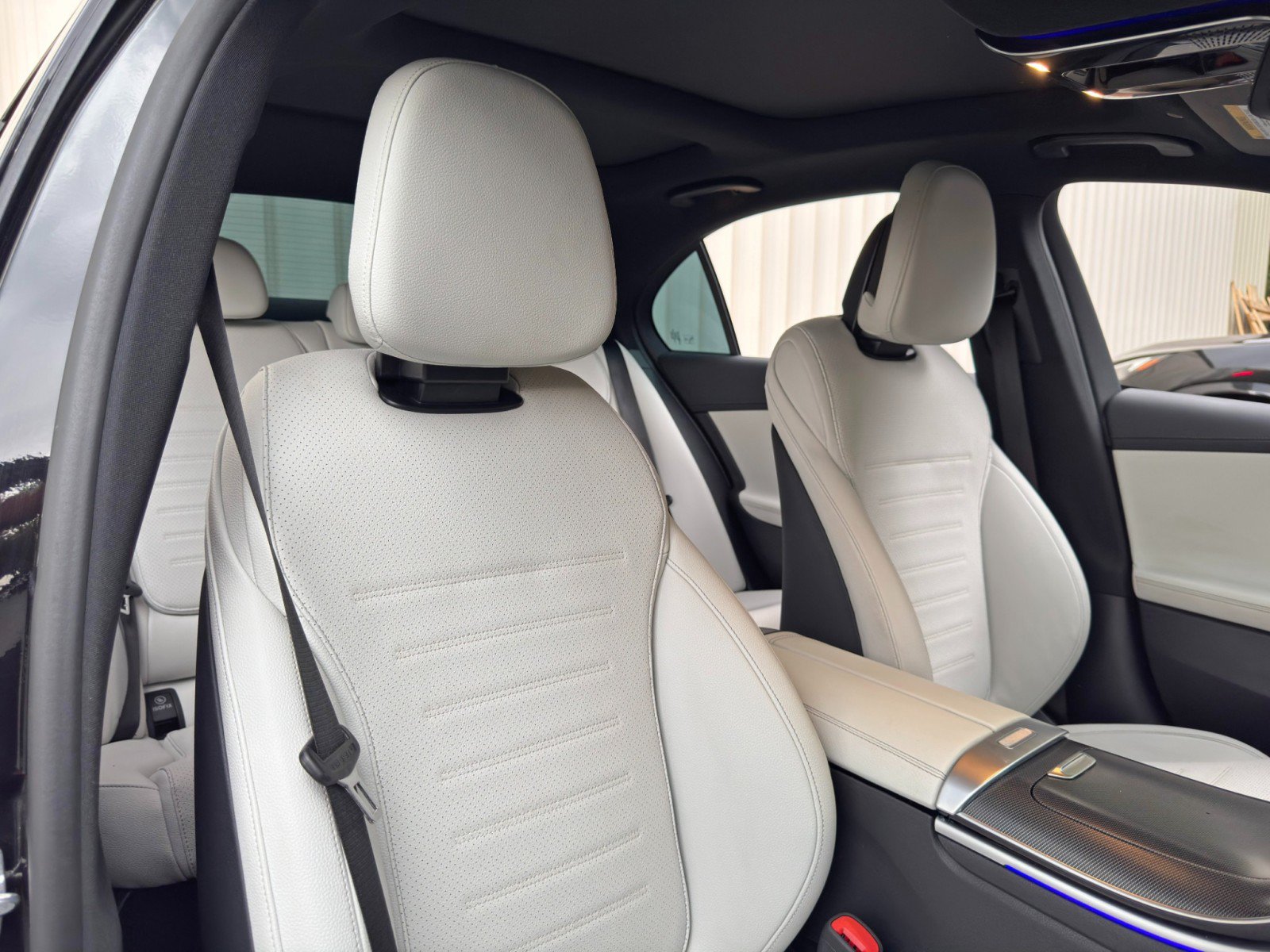 Used 2025 Mercedes-Benz C 300 4MATIC Sedan w/ AMG Line w/ Night Package image 39
