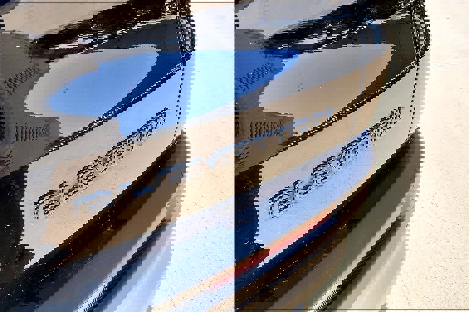 Used 2025 GMC Acadia Elevation image 9