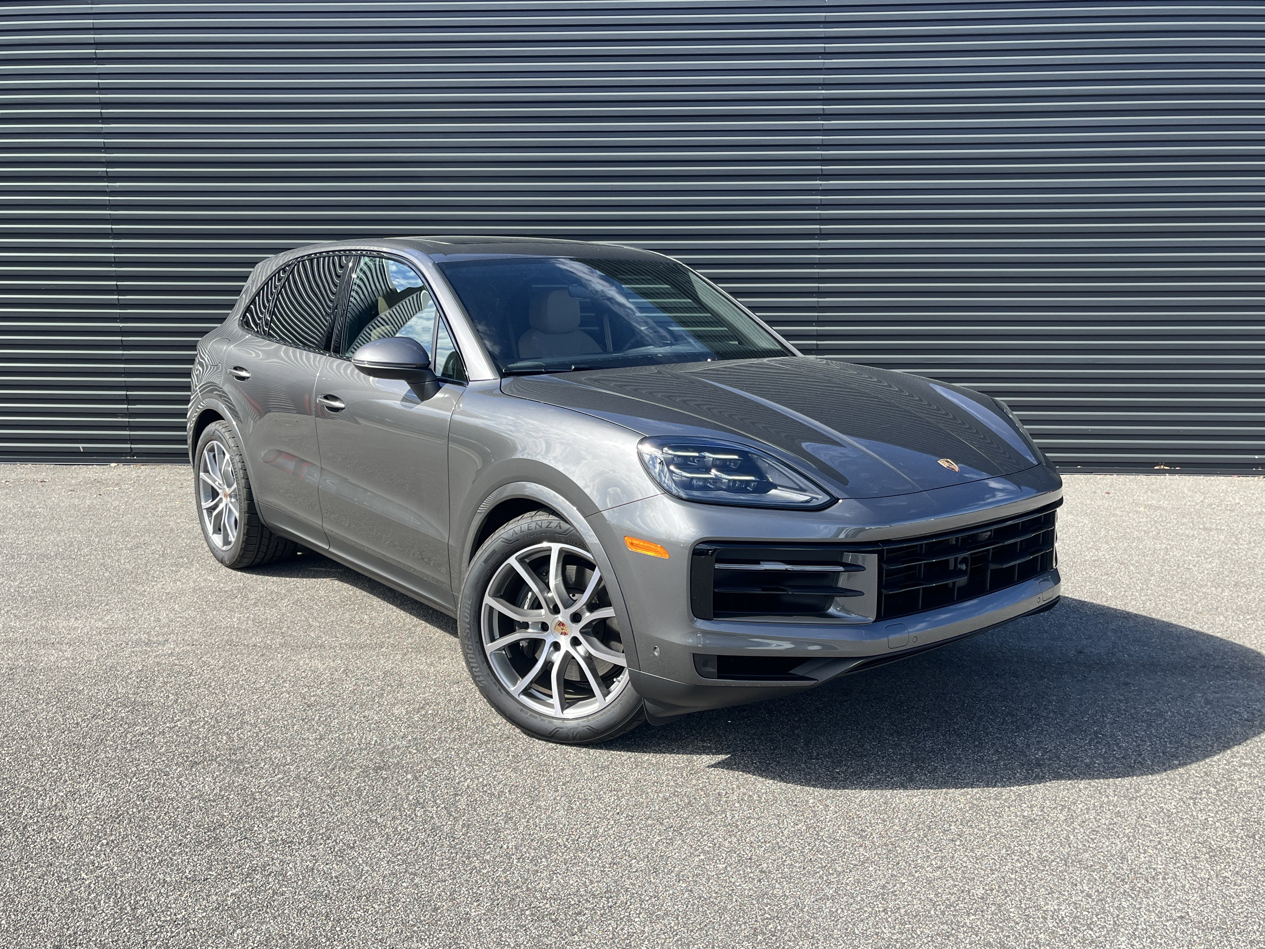 Certified 2025 Porsche Cayenne image 6