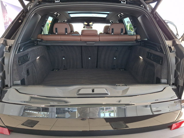 Used 2024 BMW X5 xDrive40i w/ Premium Package AWD/4WD image 33