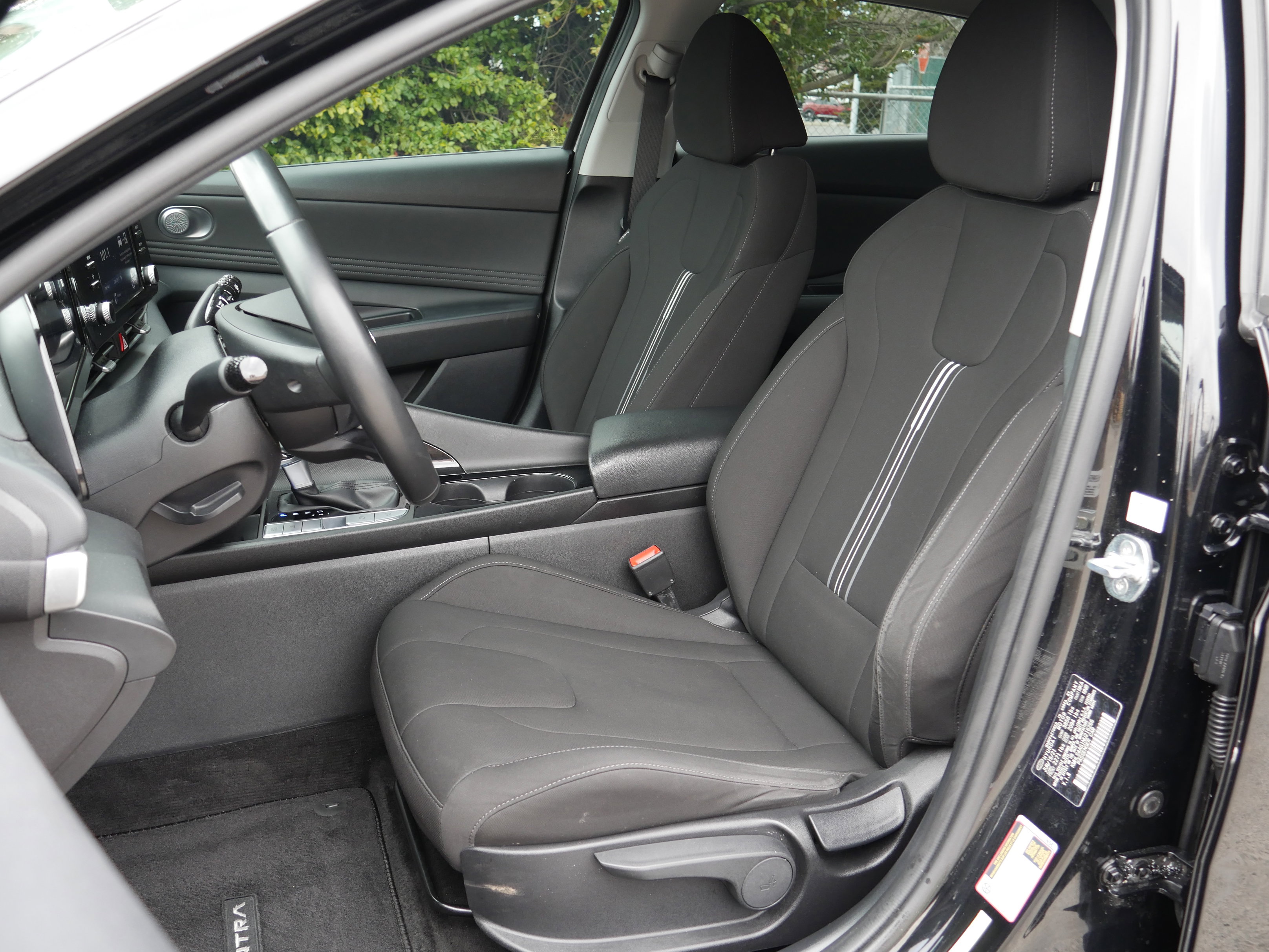 Used 2022 Hyundai Elantra SEL w/ Convenience Package image 27