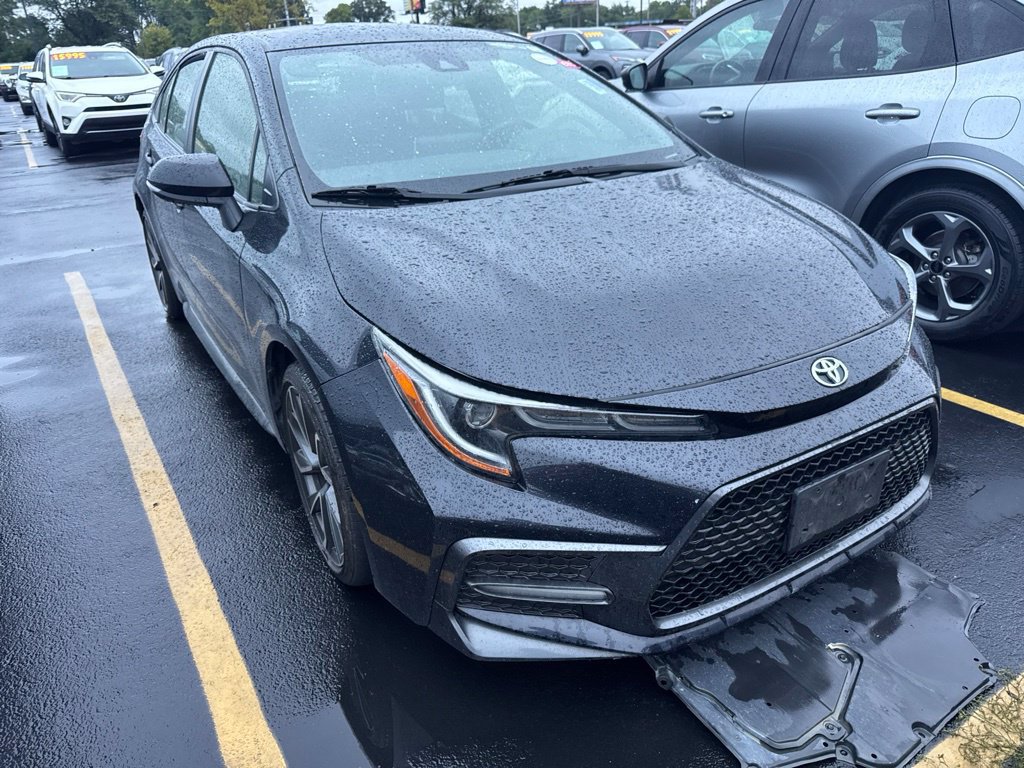 Used 2021 Toyota Corolla SE FWD image 3