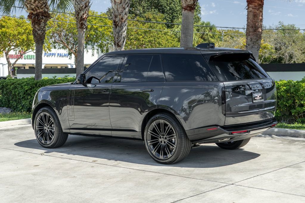 Used 2026 Land Rover Range Rover SE image 4