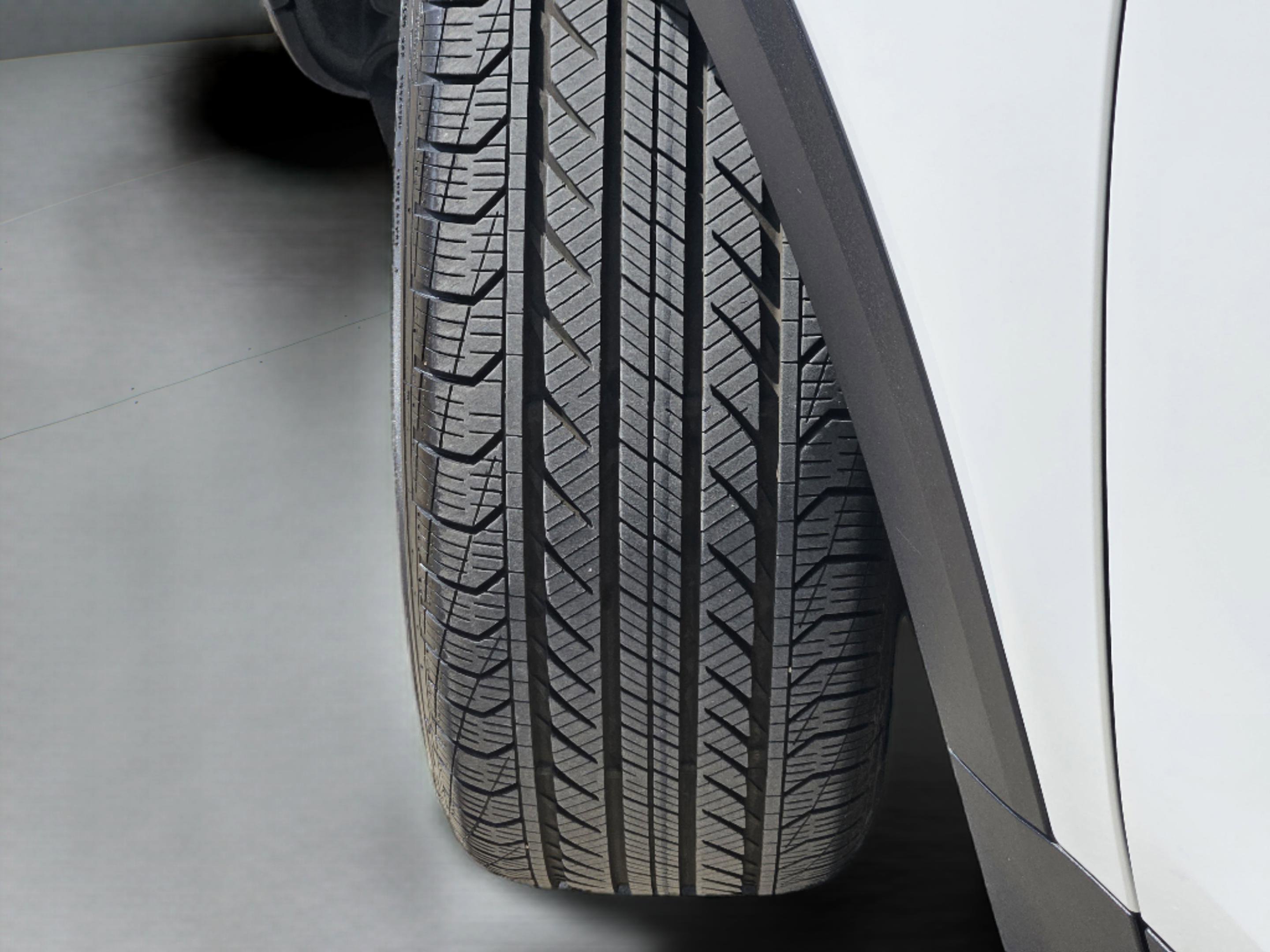 Certified 2026 Mercedes-Benz GLB 250 image 30