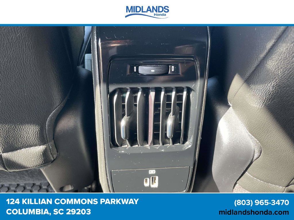 Used 2025 Jeep Compass Latitude w/ Sun & Sound Group AWD/4WD image 11