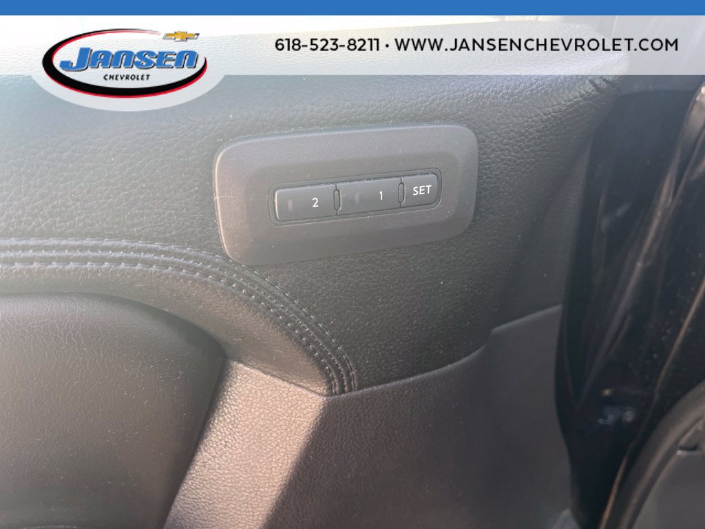 Used 2015 Nissan Armada Platinum w/ 2nd Row Captain Seat Package AWD/4WD image 13