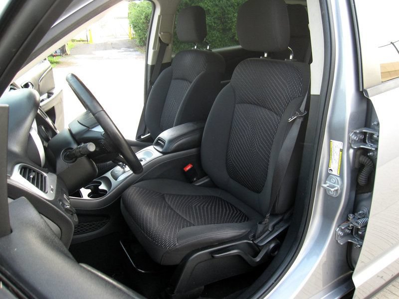 Used 2018 Dodge Journey SE FWD image 18