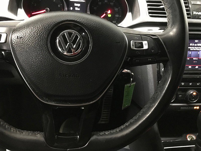 Used 2018 Volkswagen Passat 2.0T R-Line image 25