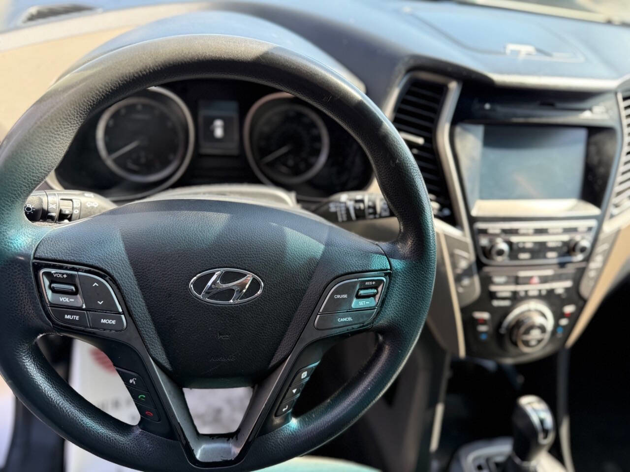 Used 2017 Hyundai Santa Fe Sport FWD image 13