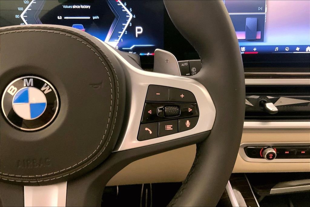 Certified 2024 BMW X7 xDrive40i w/ M Sport Package image 19