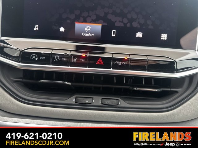 Used 2024 Jeep Compass Limited image 27