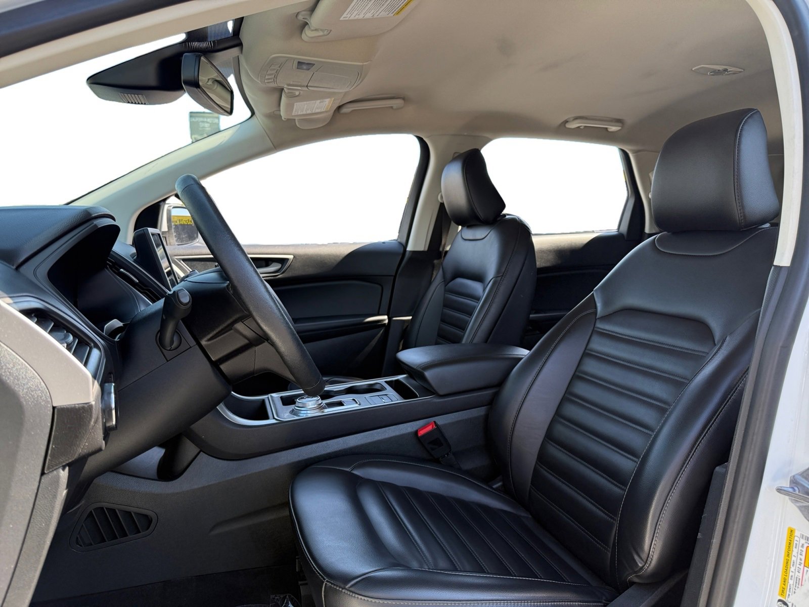 Used 2024 Ford Edge SEL AWD/4WD image 9