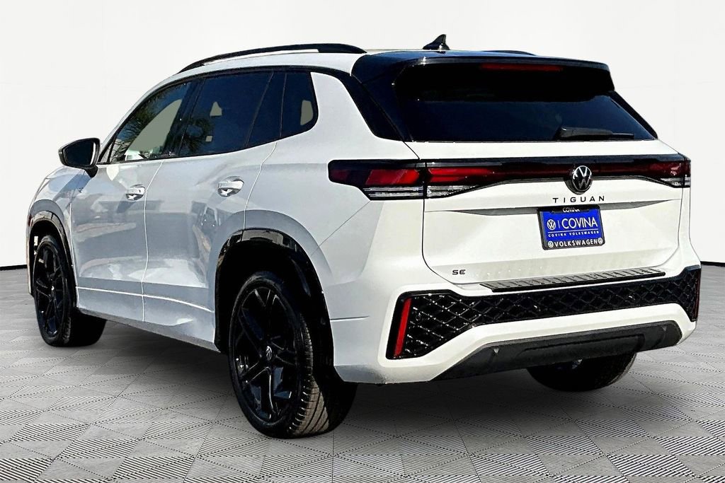 New 2026 Volkswagen Tiguan SE R-Line image 4