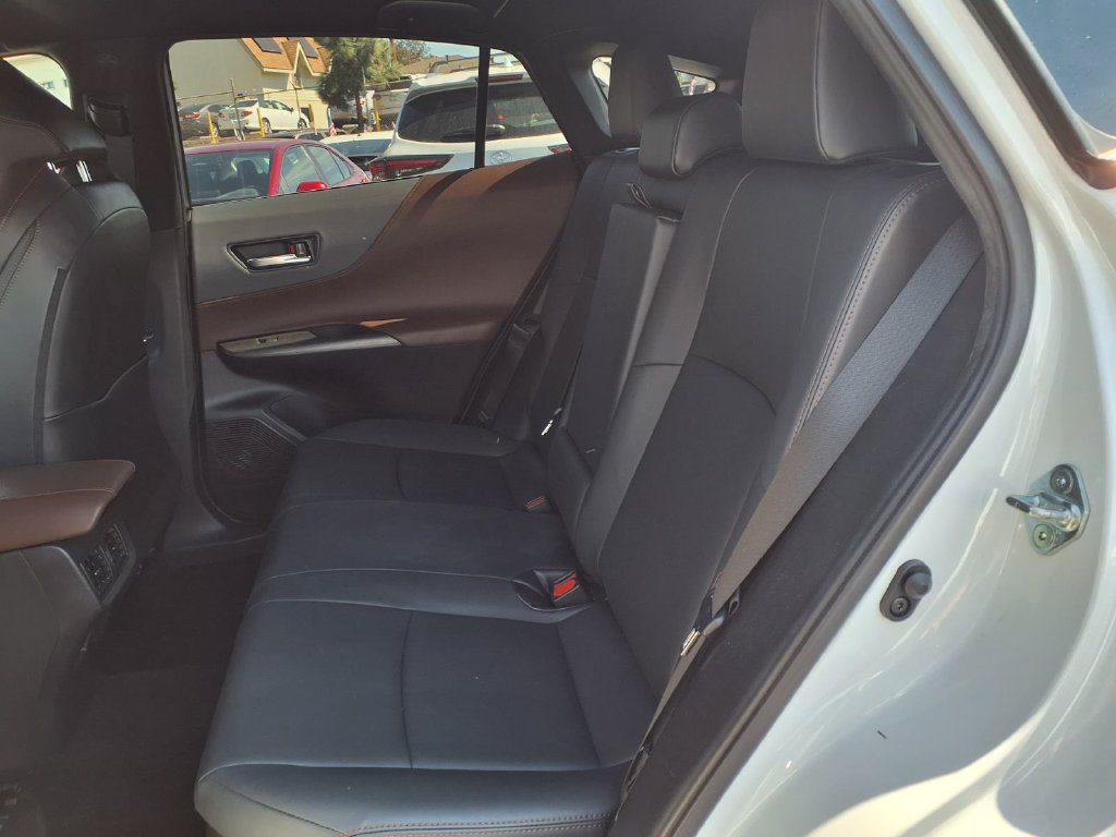 Certified 2023 Toyota Venza XLE AWD/4WD image 21
