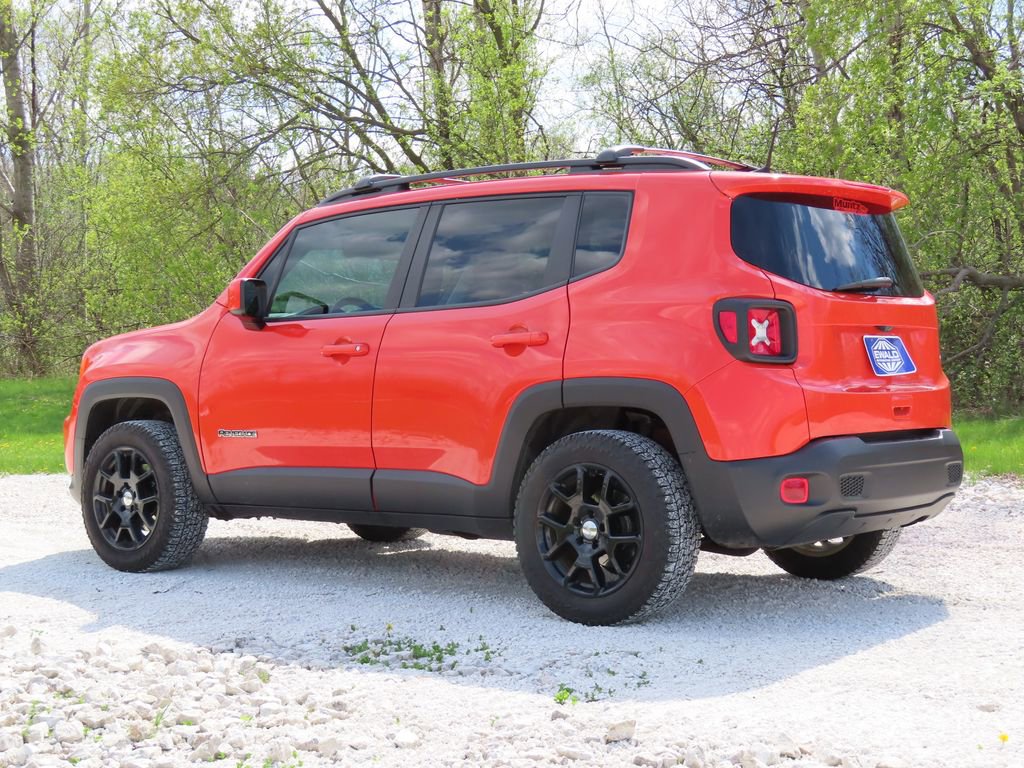 Used 2019 Jeep Renegade Latitude AWD/4WD image 24