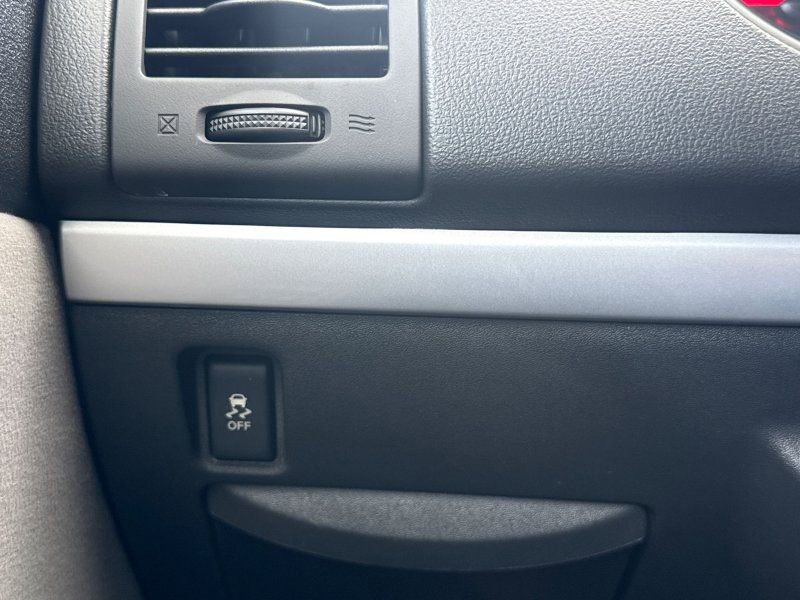 Used 2012 Nissan Sentra 2.0 SR w/ Special Edition Pkg image 27