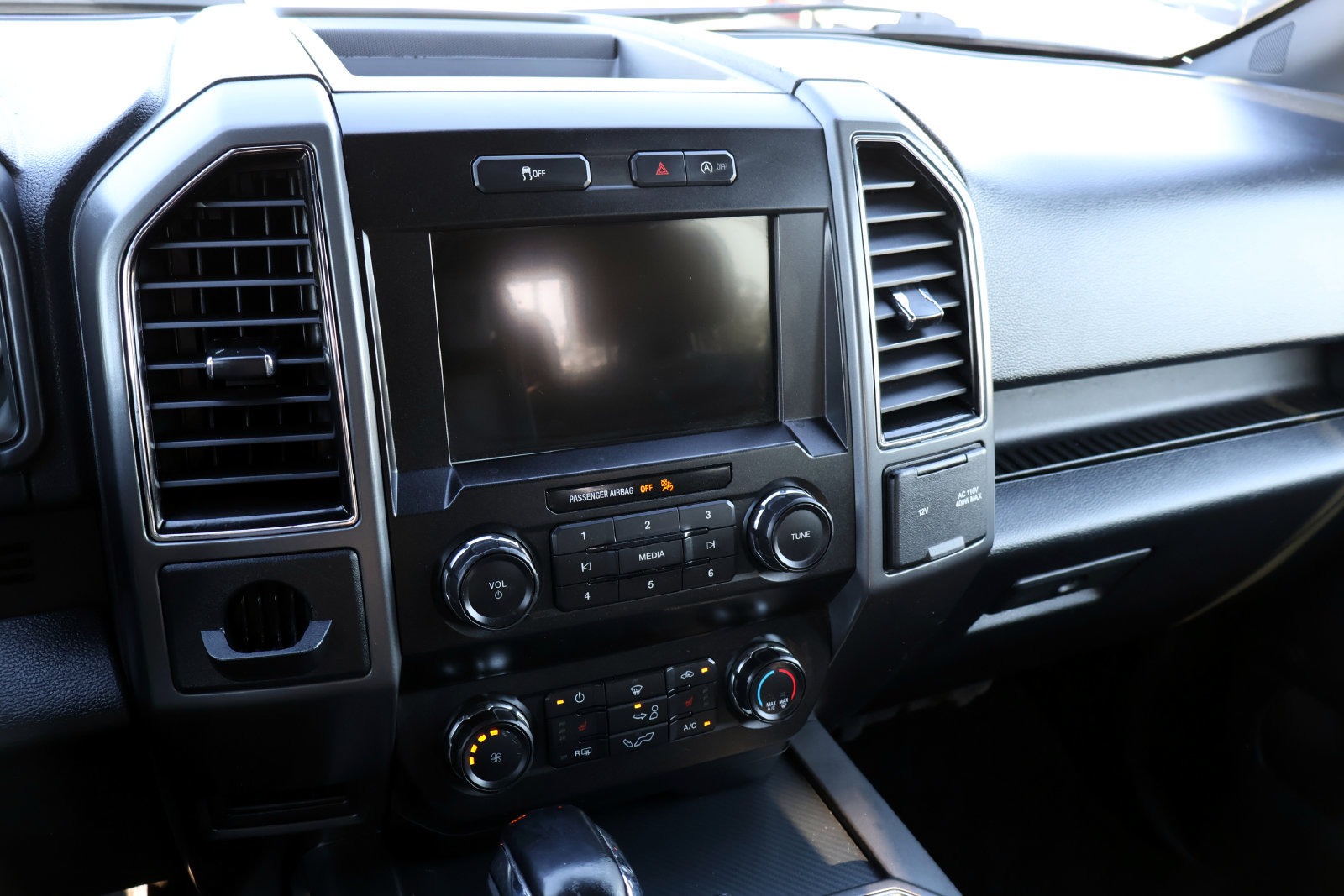 Used 2019 Ford F150 XLT w/ Equipment Group 302A Luxury RWD image 21
