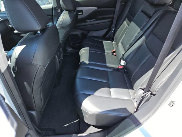 Used 2024 Nissan Murano SV AWD/4WD image 17