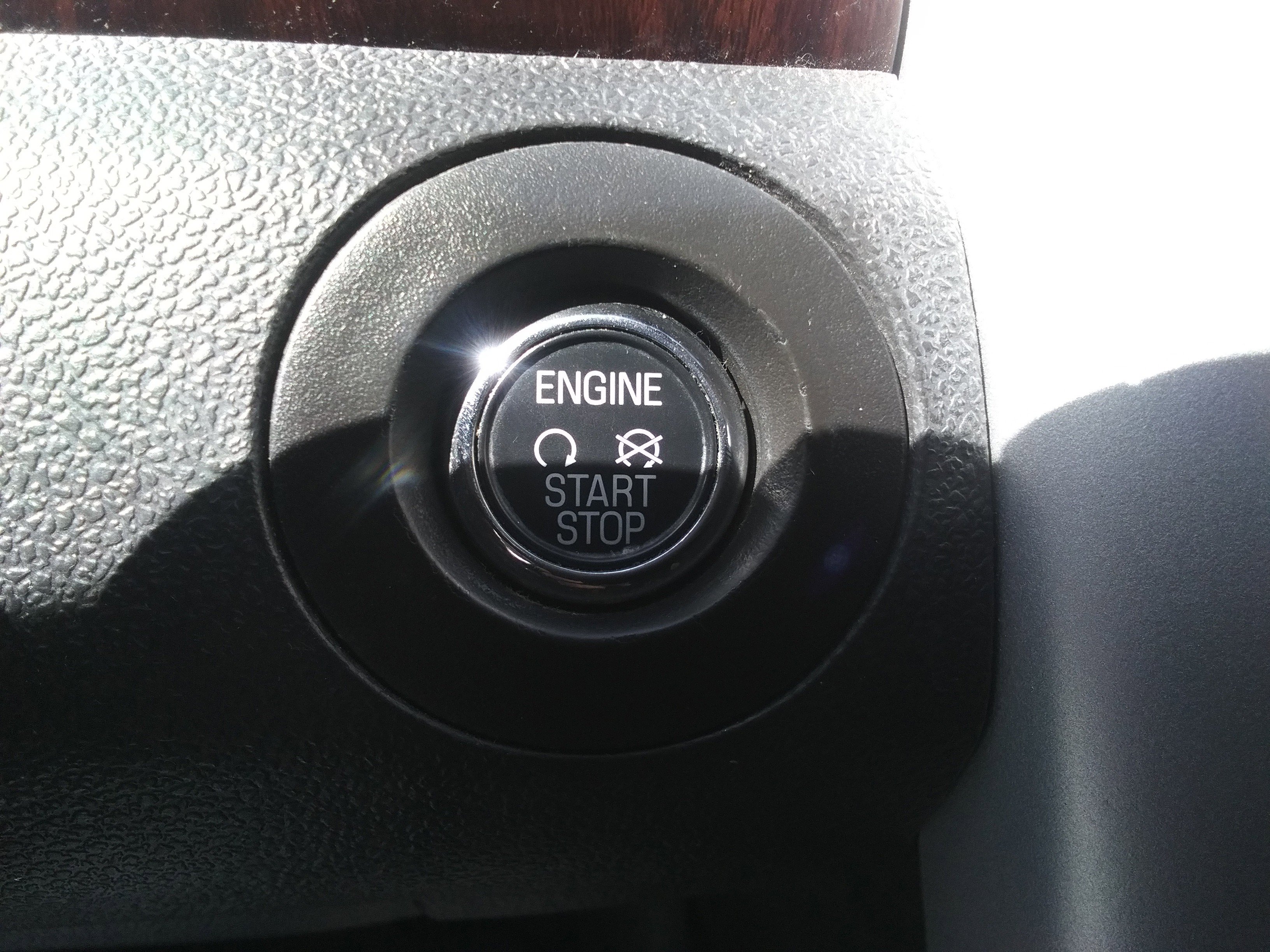 Used 2014 Ford Edge Limited w/ Equipment Group 302A AWD/4WD image 18