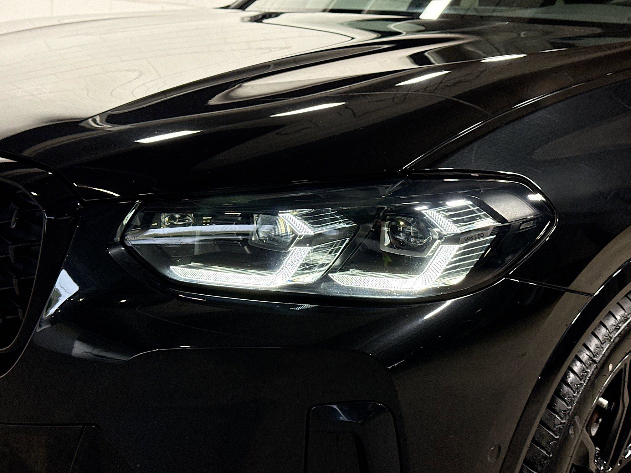 Certified 2023 BMW X4 xDrive30i w/ M Sport Package image 9