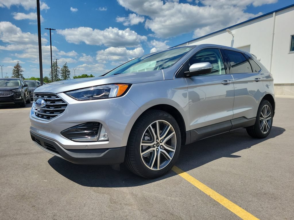 Used 2024 Ford Edge Titanium w/ Equipment Group 301A AWD/4WD image 2